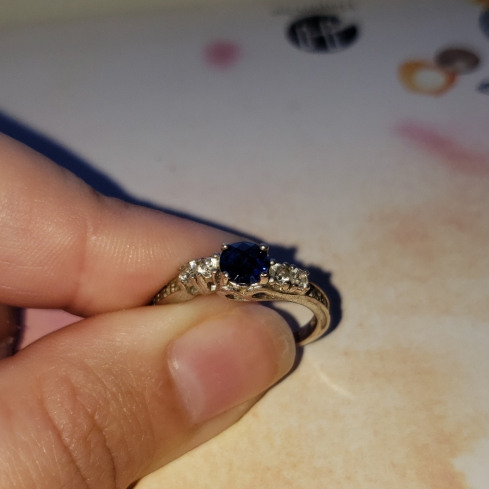 Strlng Slvr/Saphire/cz engagement ring us size 7